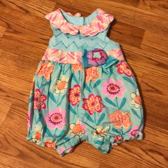 Country Daisies Floral Romper Size 6 Months 💕 - Picture 1 of 8